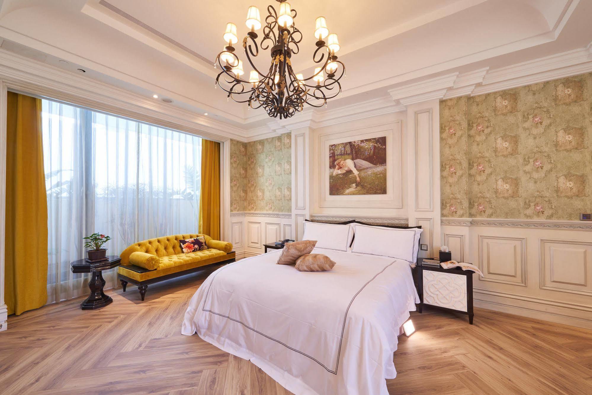 The Castle Ballet Taichung A Boutique Hotel Екстериор снимка